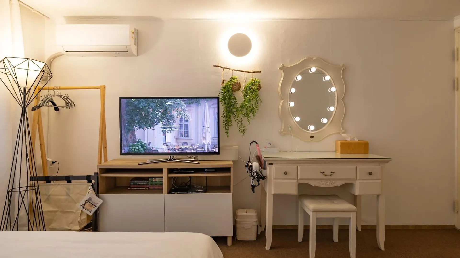 Apartment 40S Cozy Stay Hongdae Seoul