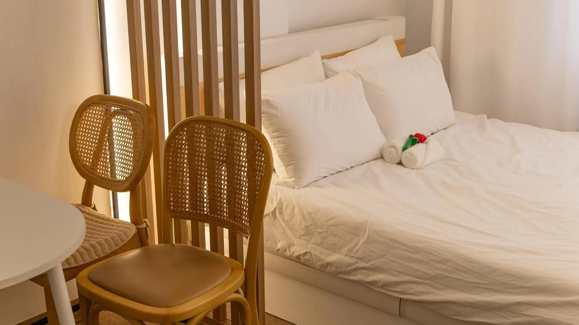 Apartment 40S Cozy Stay Hongdae Seoul